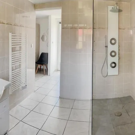 Escapade Pirouaise - L'oyat Casa de Férias *